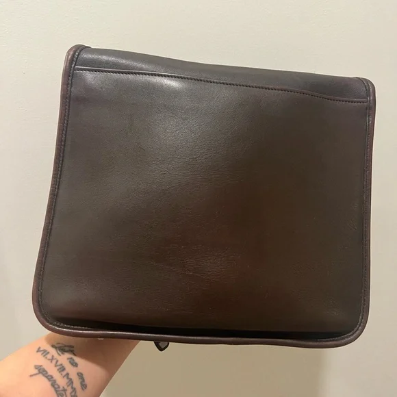 Vintage Coach Mahogany Stewardess - Picture 4 of 16